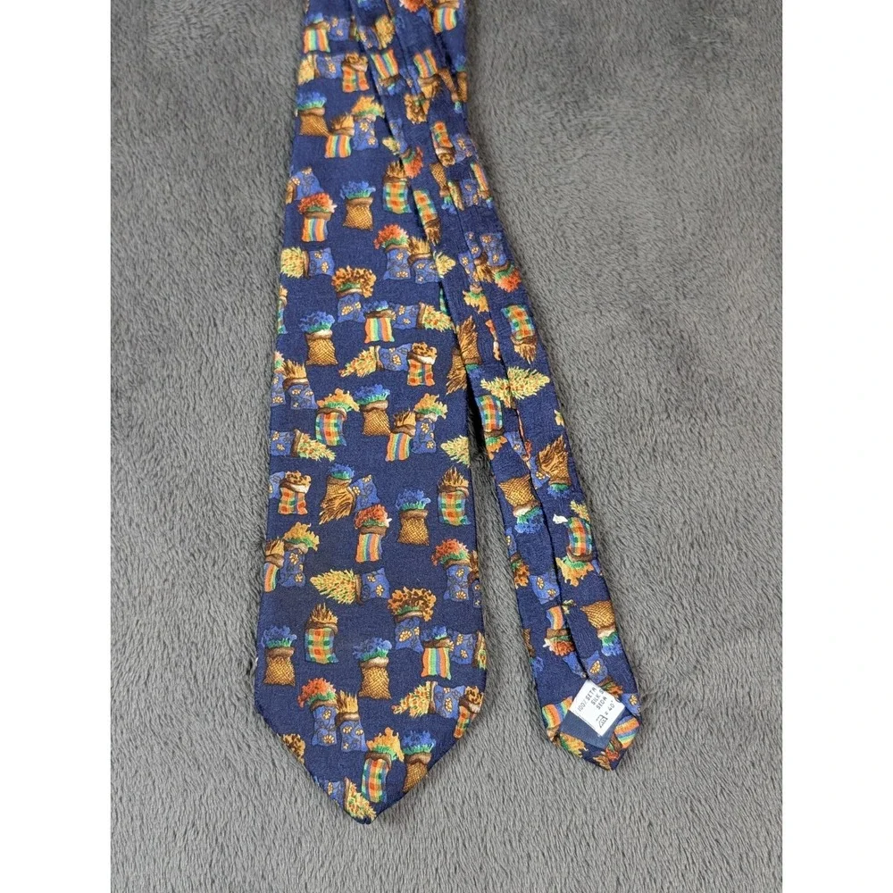 Givenchy Gentleman Men's Tie 100%‎ Silk Navy Blue Novelty Baskets Floral Vintage